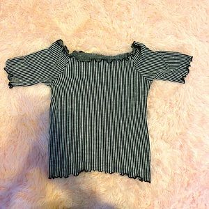 strip off the shoulder shirt❤️